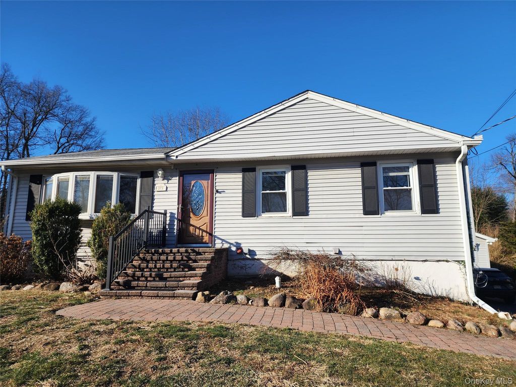373 Ehrhardt Road, Pearl River, NY 10965