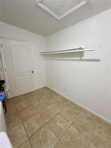 408 NW 12th St, Florida City, FL 33034