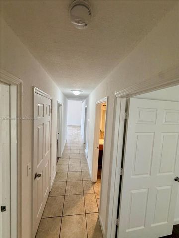 408 NW 12th St, Florida City, FL 33034