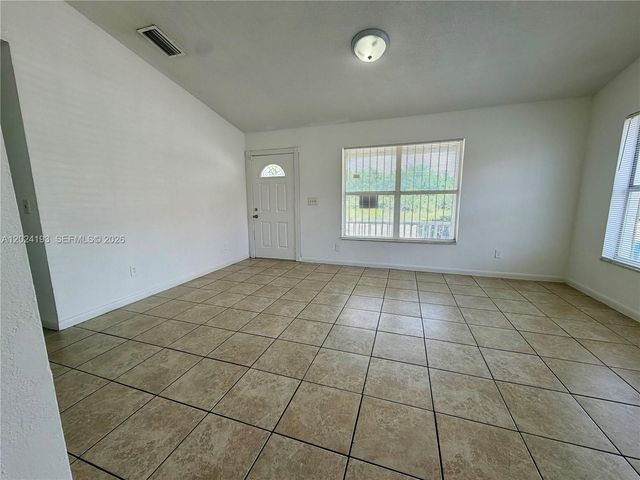408 NW 12th St, Florida City, FL 33034