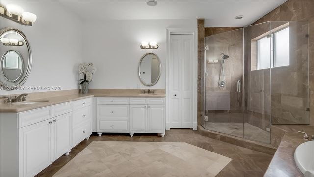 16763 NW 77th Path, Miami Lakes, FL 33016