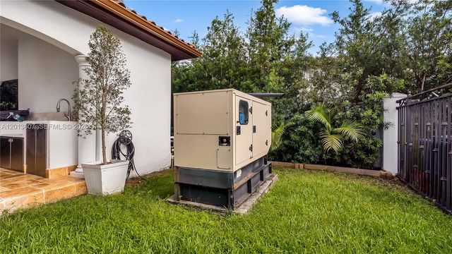 16763 NW 77th Path, Miami Lakes, FL 33016