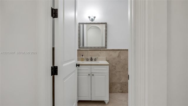 16763 NW 77th Path, Miami Lakes, FL 33016