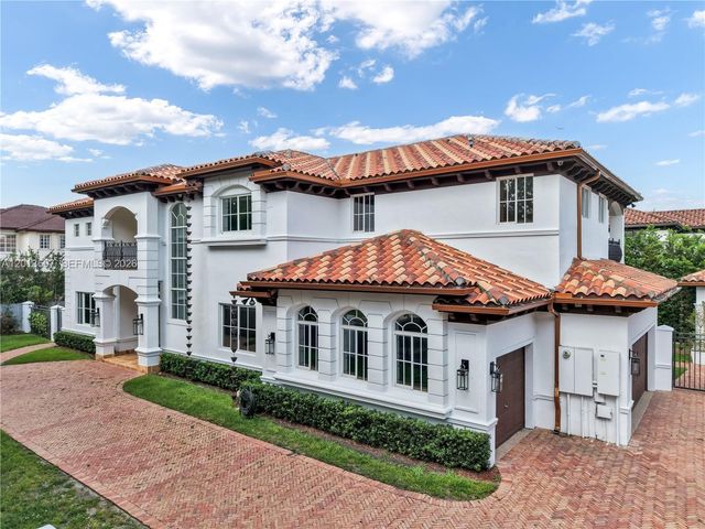 16763 NW 77th Path, Miami Lakes, FL 33016