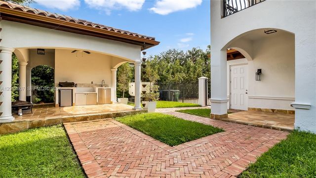 16763 NW 77th Path, Miami Lakes, FL 33016
