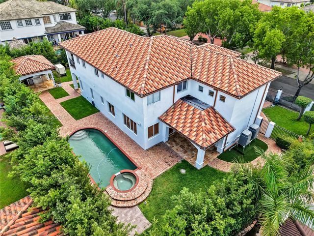16763 NW 77th Path, Miami Lakes, FL 33016