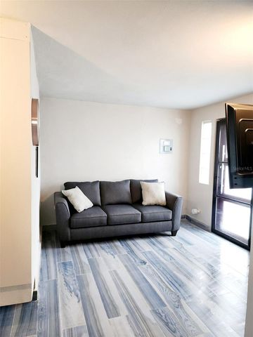 16 H-25, Rio Grande, PR 00745