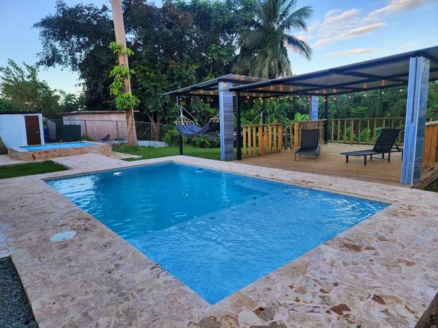 16 H-25, Rio Grande, PR 00745