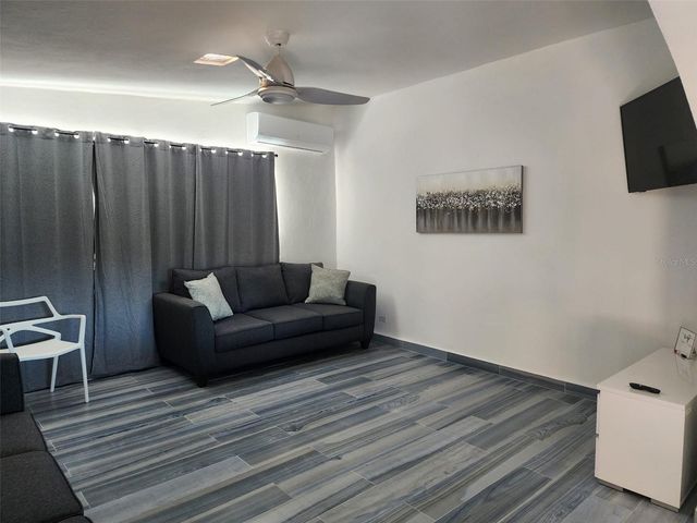 16 H-25, Rio Grande, PR 00745