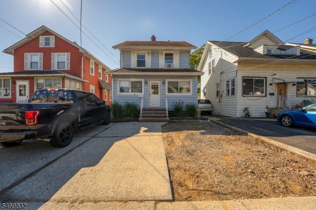 830 Gibbons Ct, Elizabeth City, NJ 07202
