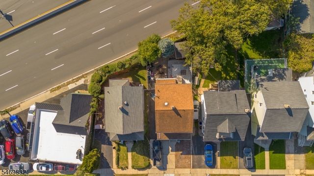830 Gibbons Ct, Elizabeth City, NJ 07202