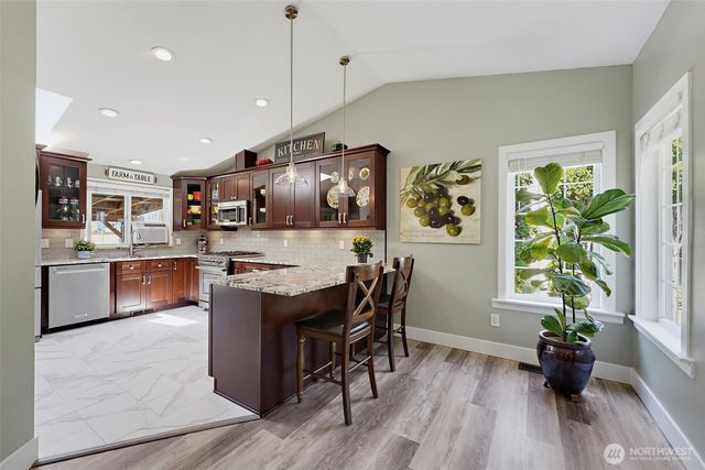 2318 20th Street SE, Puyallup, WA 98374