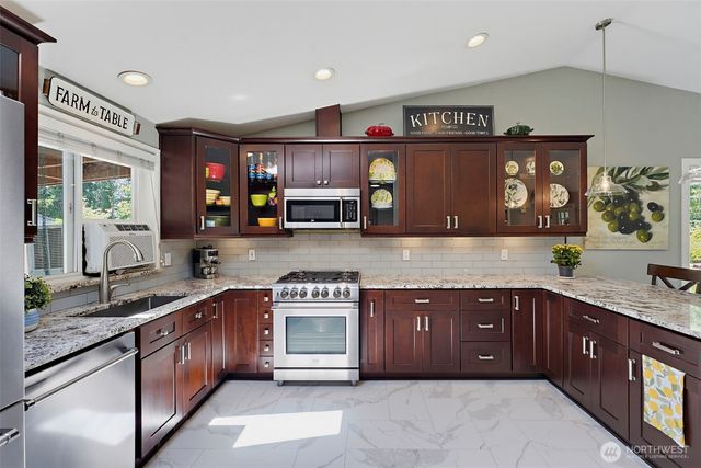 2318 20th Street SE, Puyallup, WA 98374