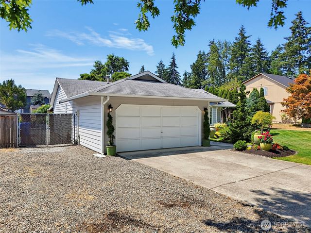 2318 20th Street SE, Puyallup, WA 98374