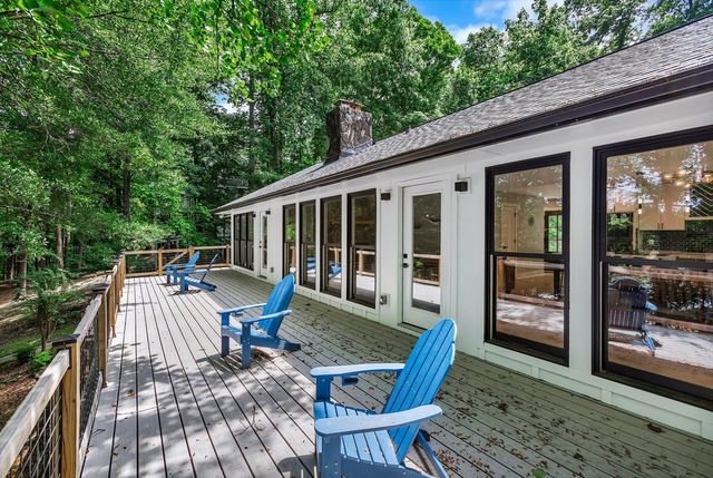 250 Harbor Heights Circle, Lavonia, GA 30553