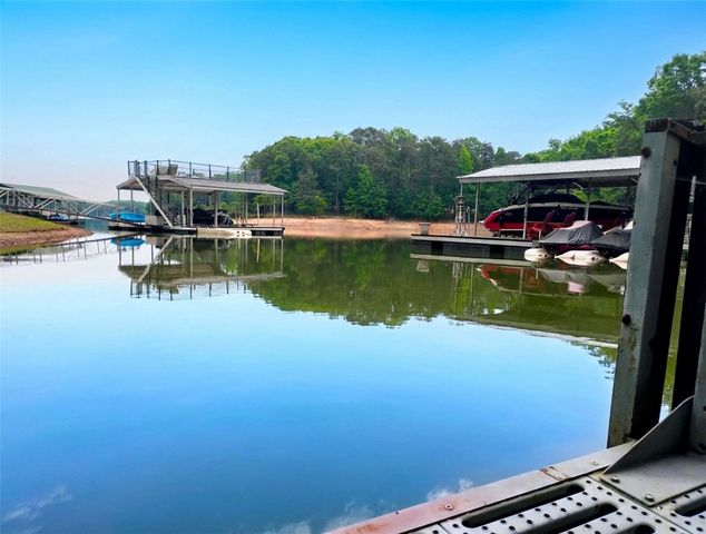 250 Harbor Heights Circle, Lavonia, GA 30553
