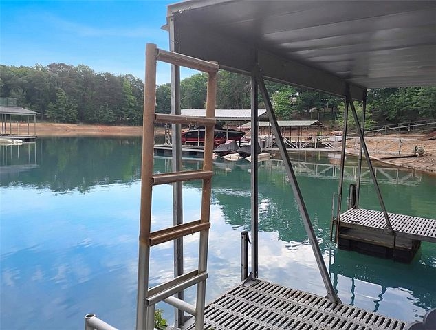 250 Harbor Heights Circle, Lavonia, GA 30553