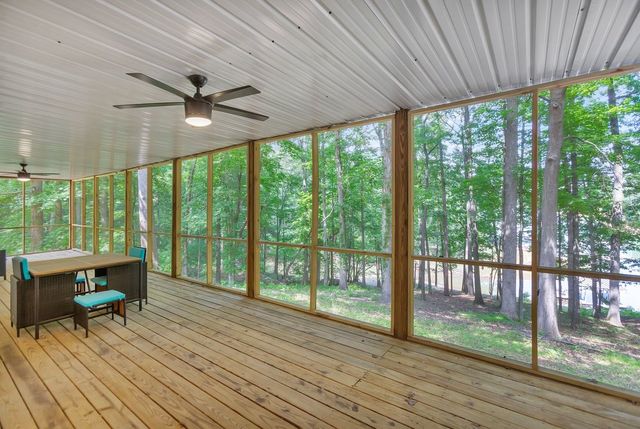 250 Harbor Heights Circle, Lavonia, GA 30553