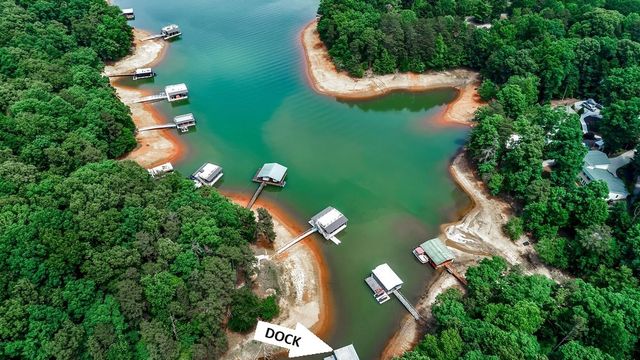 250 Harbor Heights Circle, Lavonia, GA 30553