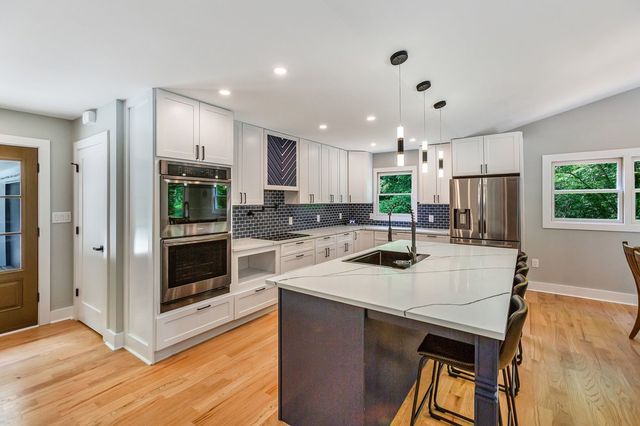 250 Harbor Heights Circle, Lavonia, GA 30553