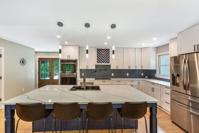 250 Harbor Heights Circle, Lavonia, GA 30553