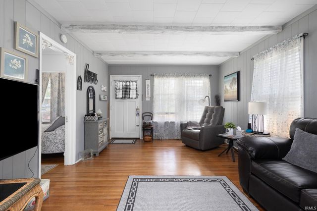 708 W 3rd Street, Mishawaka, IN 46544