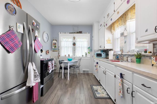 708 W 3rd Street, Mishawaka, IN 46544