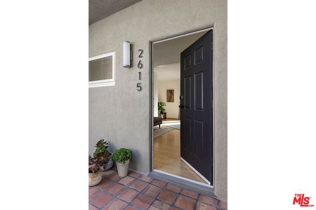 2615 Silver Ridge Avenue, Los Angeles, CA 90039