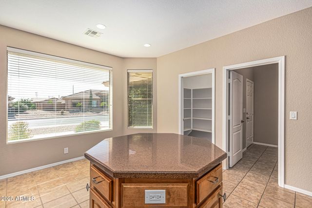 10946 E ORO Avenue, Mesa, AZ 85212