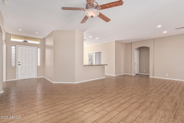 10946 E ORO Avenue, Mesa, AZ 85212