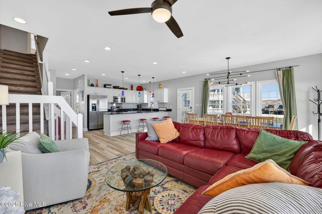 874 Villas Drive, Sneads Ferry, NC 28460