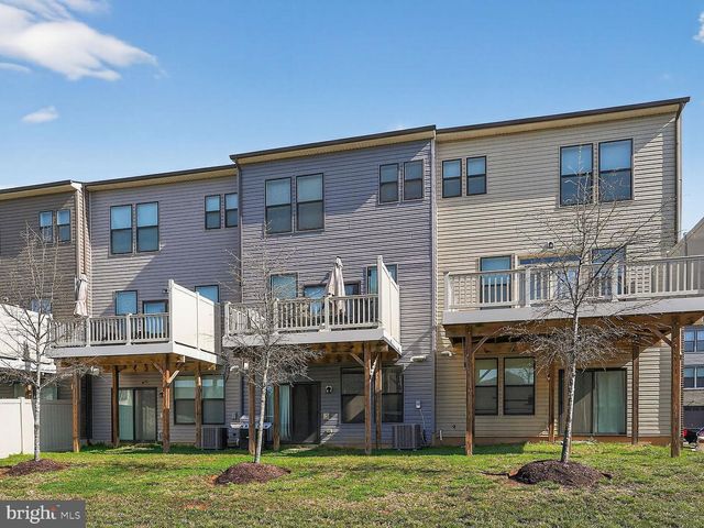 10321 VISTA MEADOW WAY, Lanham, MD 20706