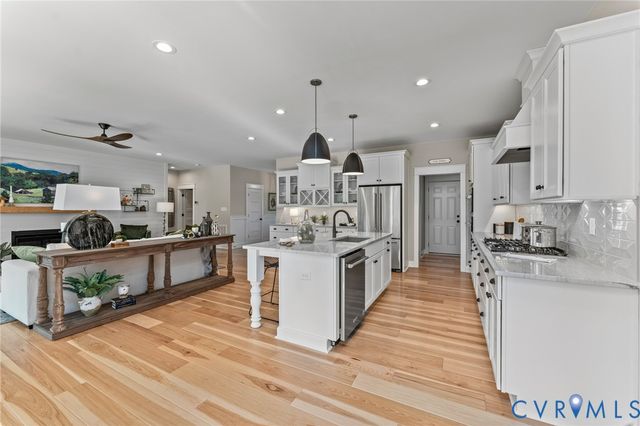1301 Sparrows Song Dr, Manakin Sabot, VA 23103