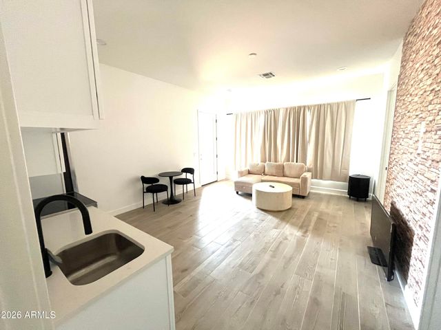 20255 W HIGHLAND Avenue, Litchfield Park, AZ 85340