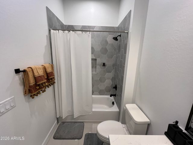20255 W HIGHLAND Avenue, Litchfield Park, AZ 85340