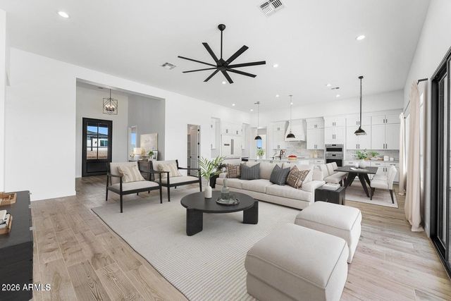 20255 W HIGHLAND Avenue, Litchfield Park, AZ 85340