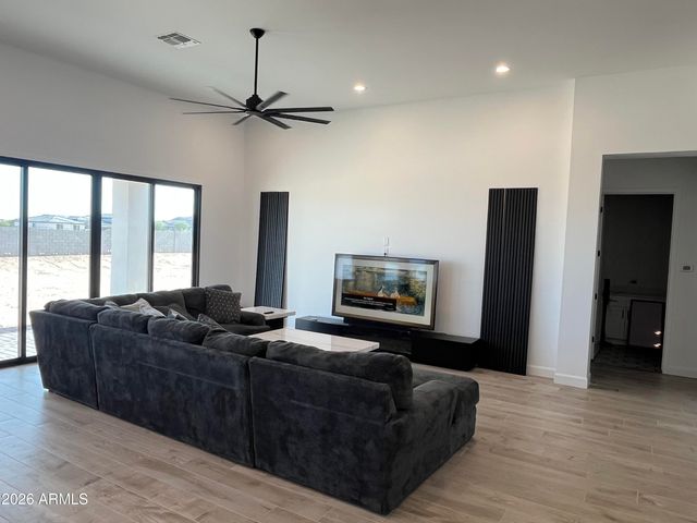 20255 W HIGHLAND Avenue, Litchfield Park, AZ 85340