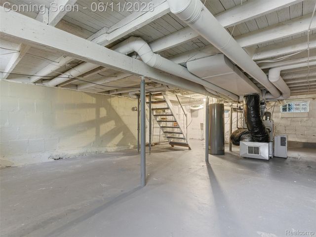 404 La Plaza Court, Royal Oak, MI 48073