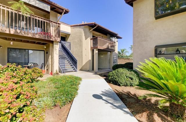 440 Citracado Parkway 31, Escondido, CA 92025
