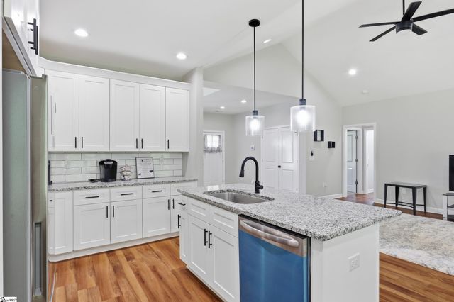 504 Old Stagecoach Road, Easley, SC 29642