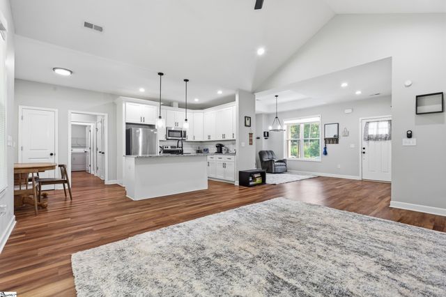 504 Old Stagecoach Road, Easley, SC 29642