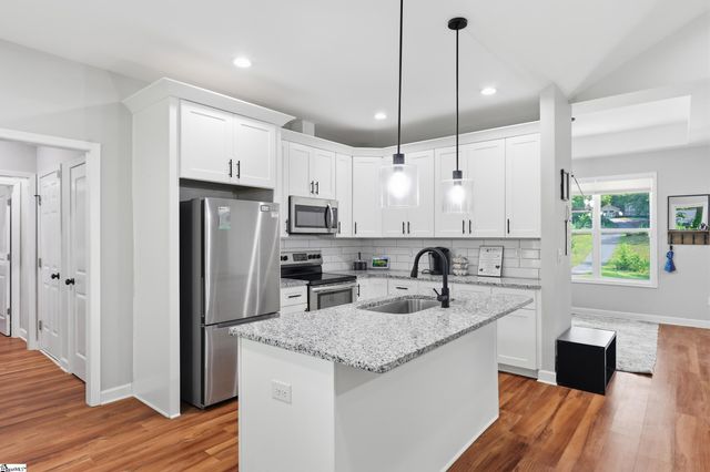 504 Old Stagecoach Road, Easley, SC 29642