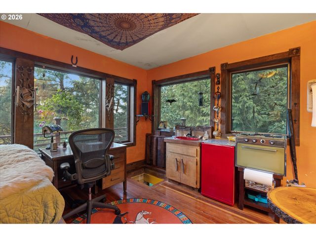 14631 Nw CEDAR St, Portland, OR 97231