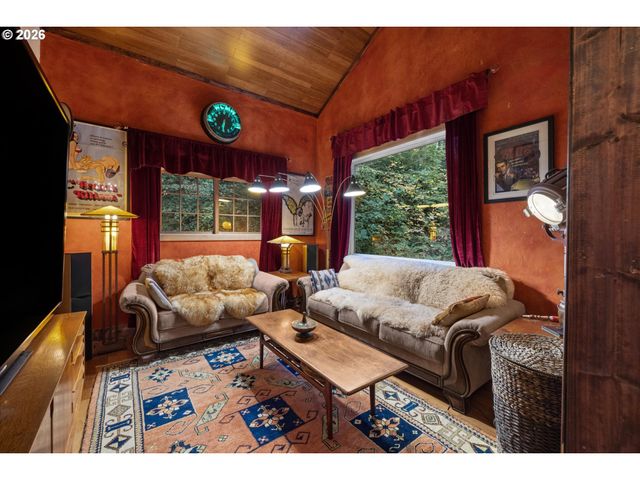 14631 Nw CEDAR St, Portland, OR 97231