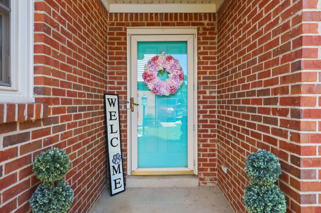 3308 Fort Harrods Court, Lexington, KY 40513