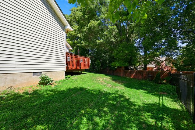 3308 Fort Harrods Court, Lexington, KY 40513