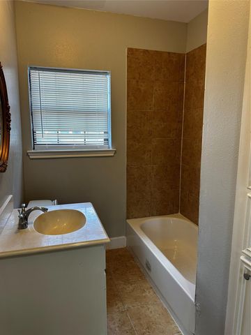 2910 Wichita Street, Houston, TX 77004