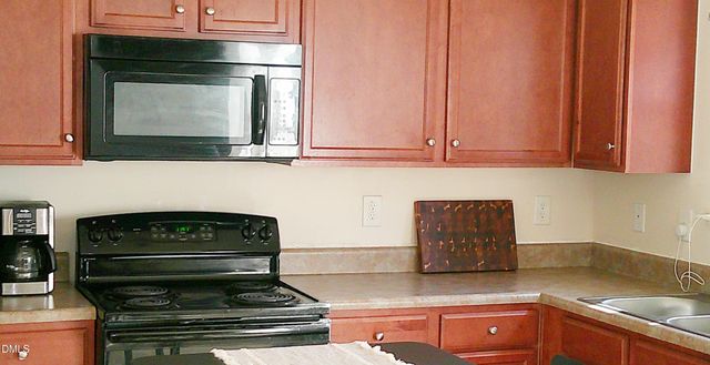 325 Huckleberry Loop, Mebane, NC 27302