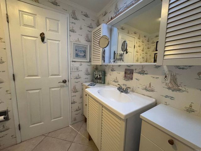 6610 Easy Street, Carlsbad, CA 92011