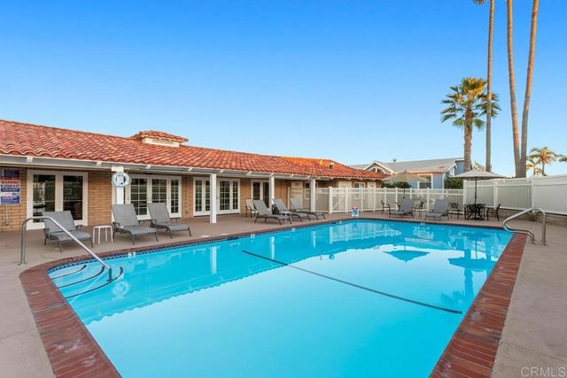 6610 Easy Street, Carlsbad, CA 92011